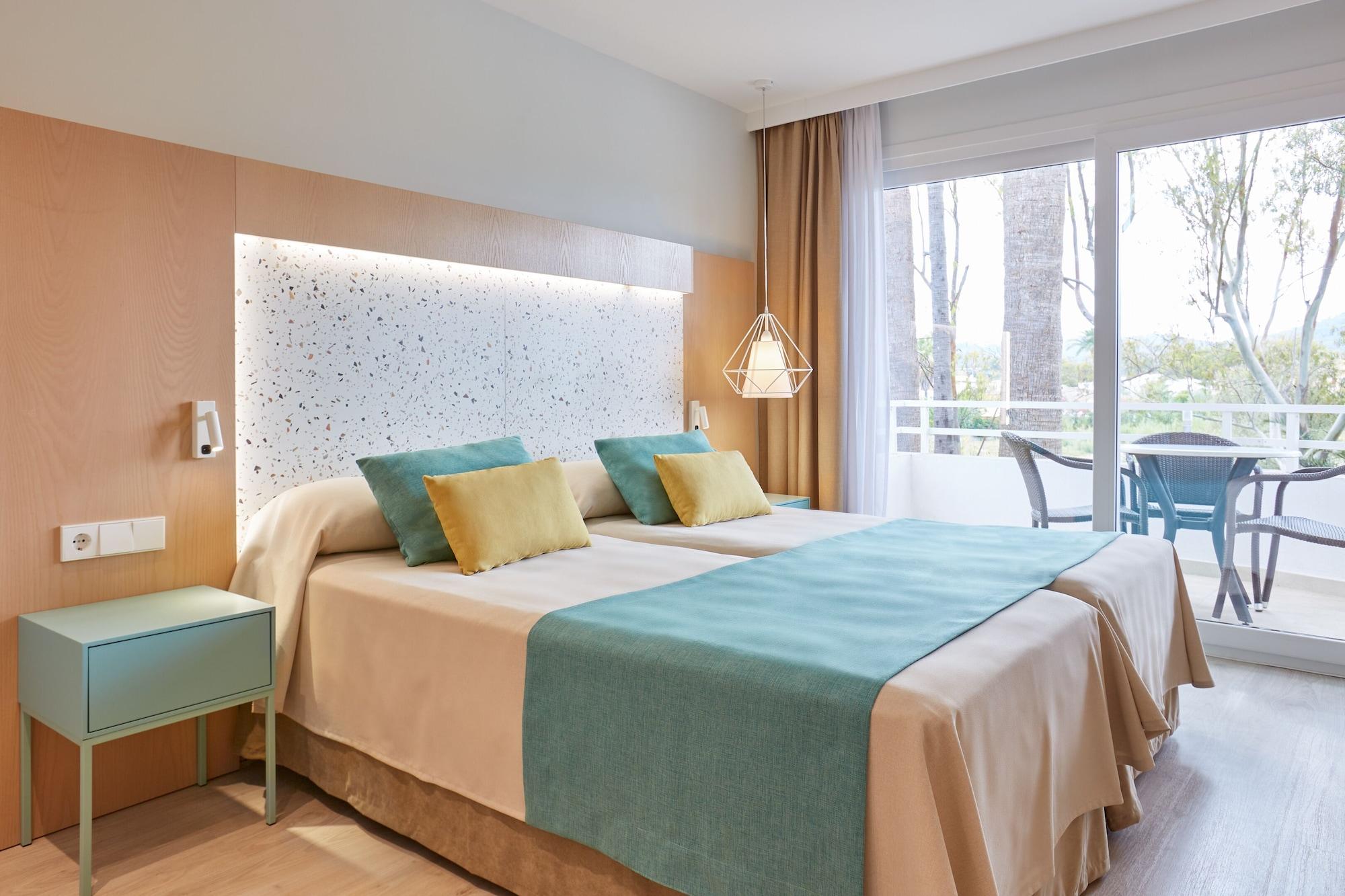 Universal Aparthotel Elisa Playa de Muro  Dış mekan fotoğraf