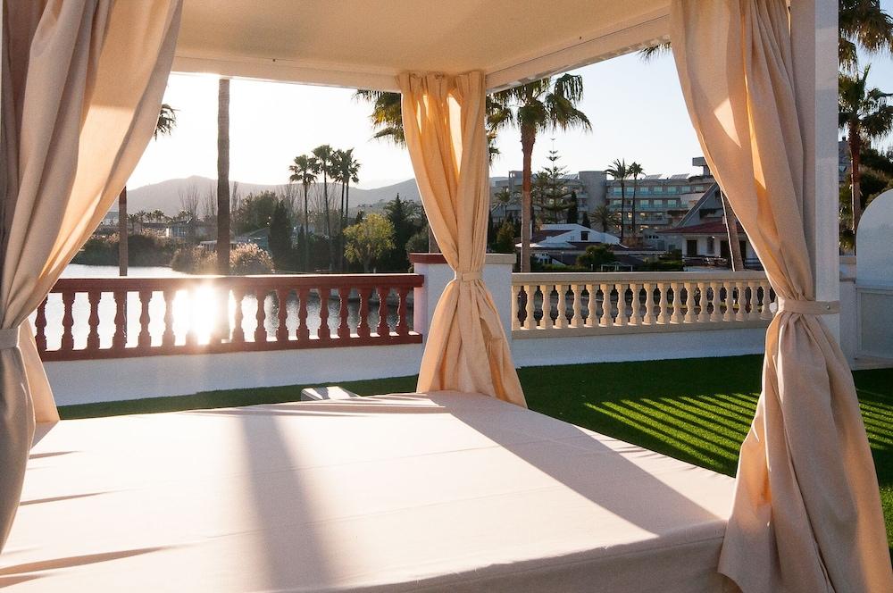 Universal Aparthotel Elisa Playa de Muro  Dış mekan fotoğraf