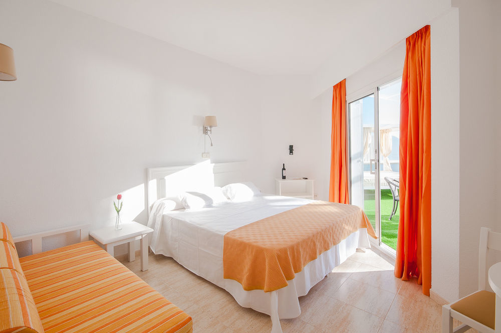 Universal Aparthotel Elisa Playa de Muro  Dış mekan fotoğraf